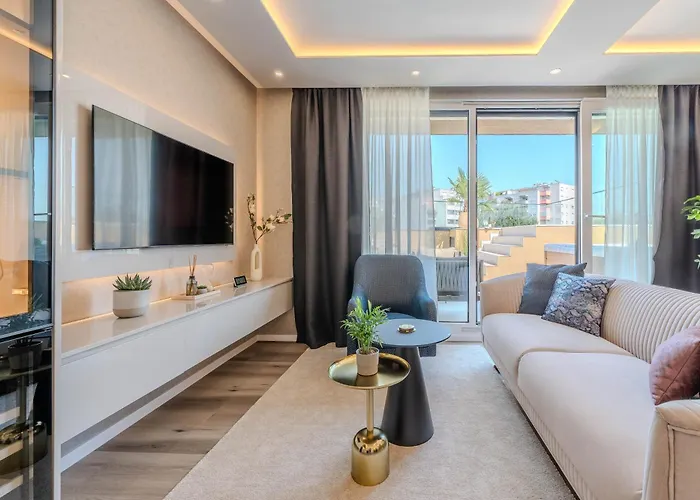 Apartment Emma Platinum With Heated Pool, Jacuzzi And Sauna