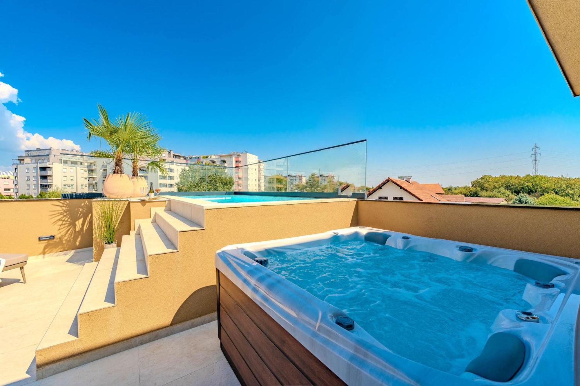 Emma Platinum With Heated Pool, Jacuzzi And Sauna * Blato (Zagreb)