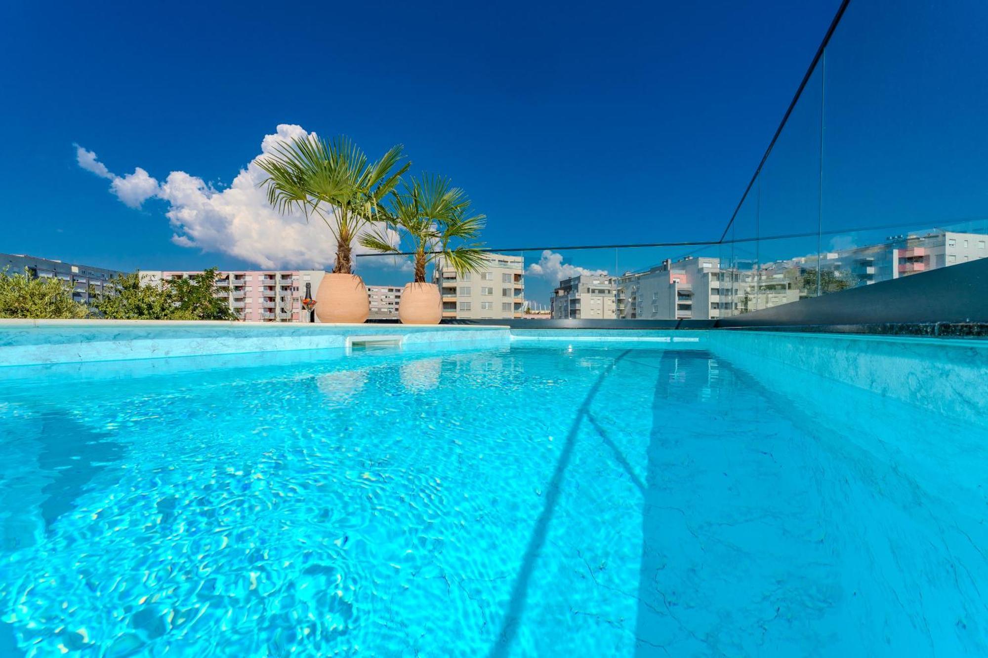 Emma Platinum With Heated Pool, Jacuzzi And Sauna Blato (Zagreb)