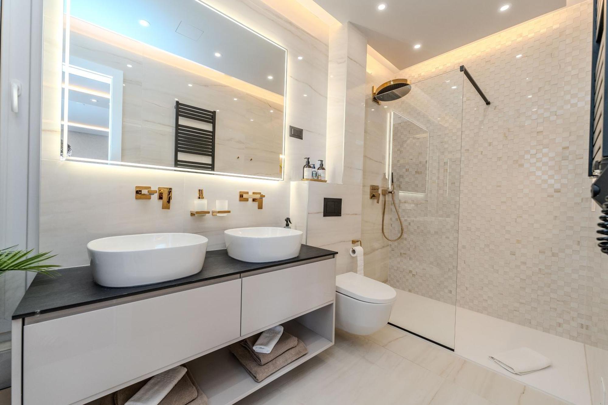 Emma Platinum With Heated Pool, Jacuzzi And Sauna * Blato (Zagreb)